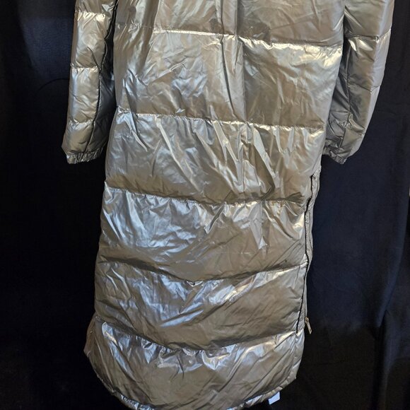 NWOT Lattelier Duck Down Silver Puffer - Picture 8 of 9